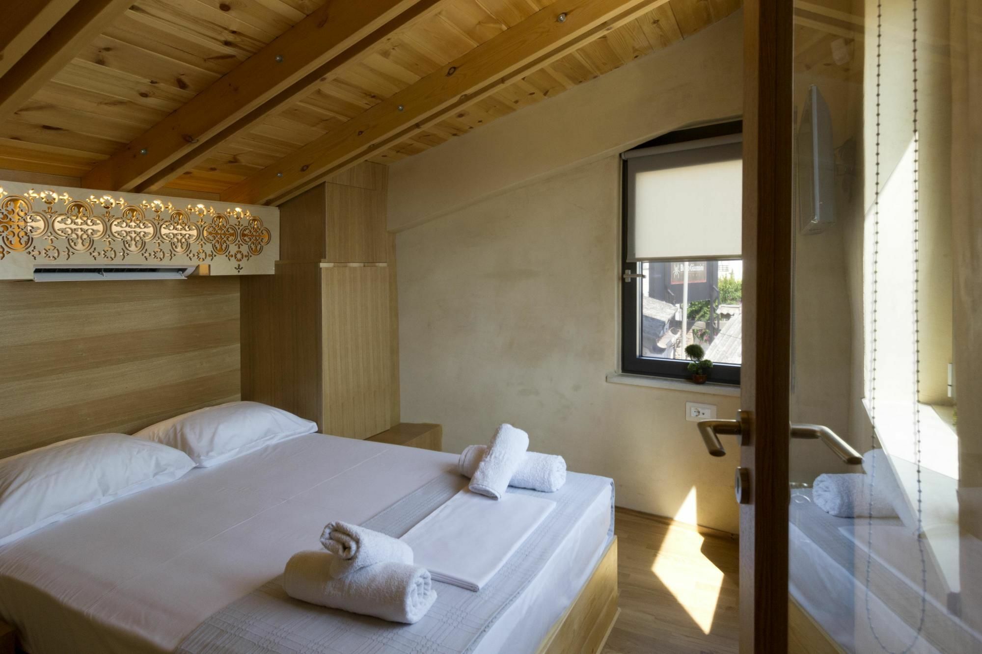Evans House II 干尼亞 外观 照片