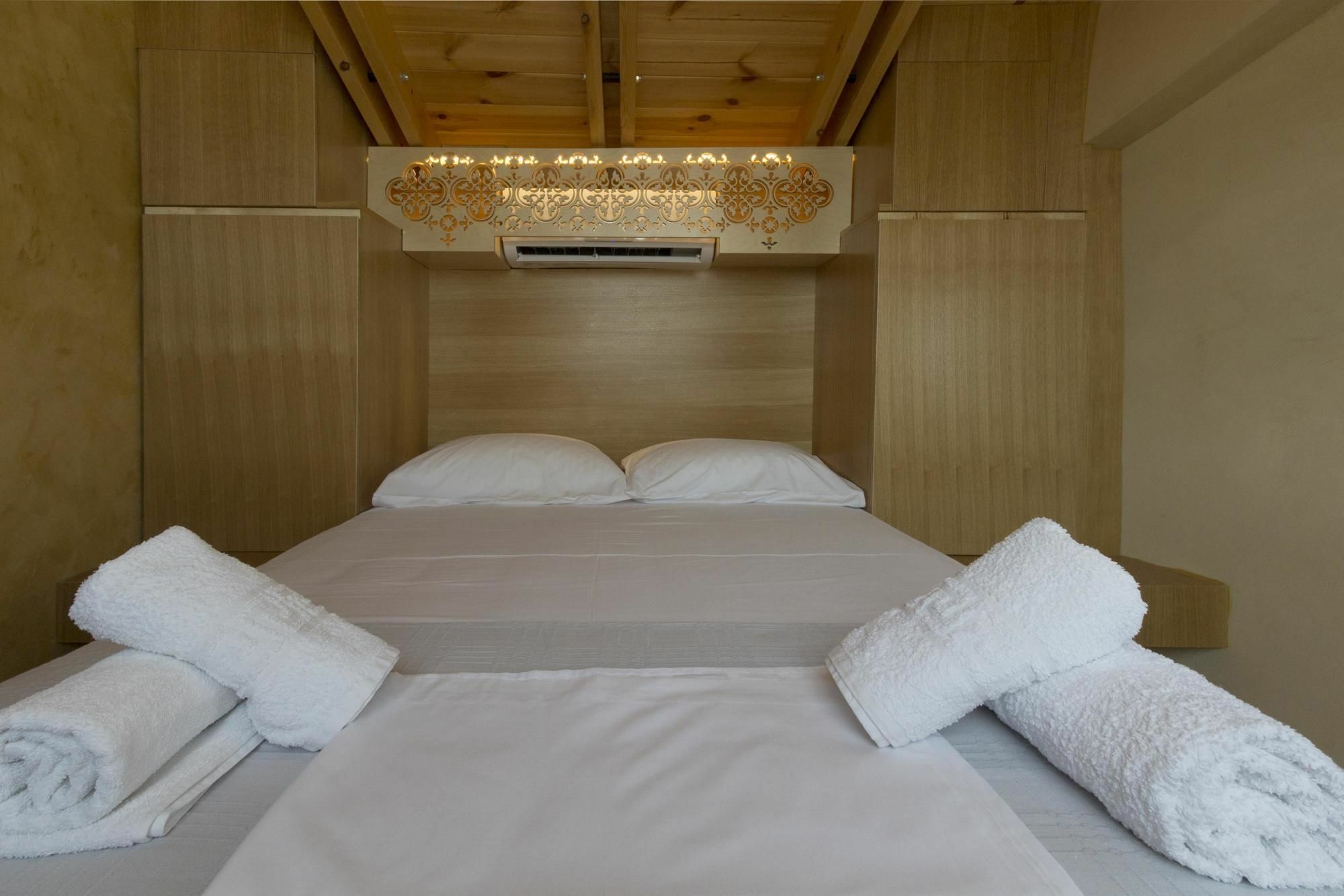 Evans House II 干尼亞 外观 照片